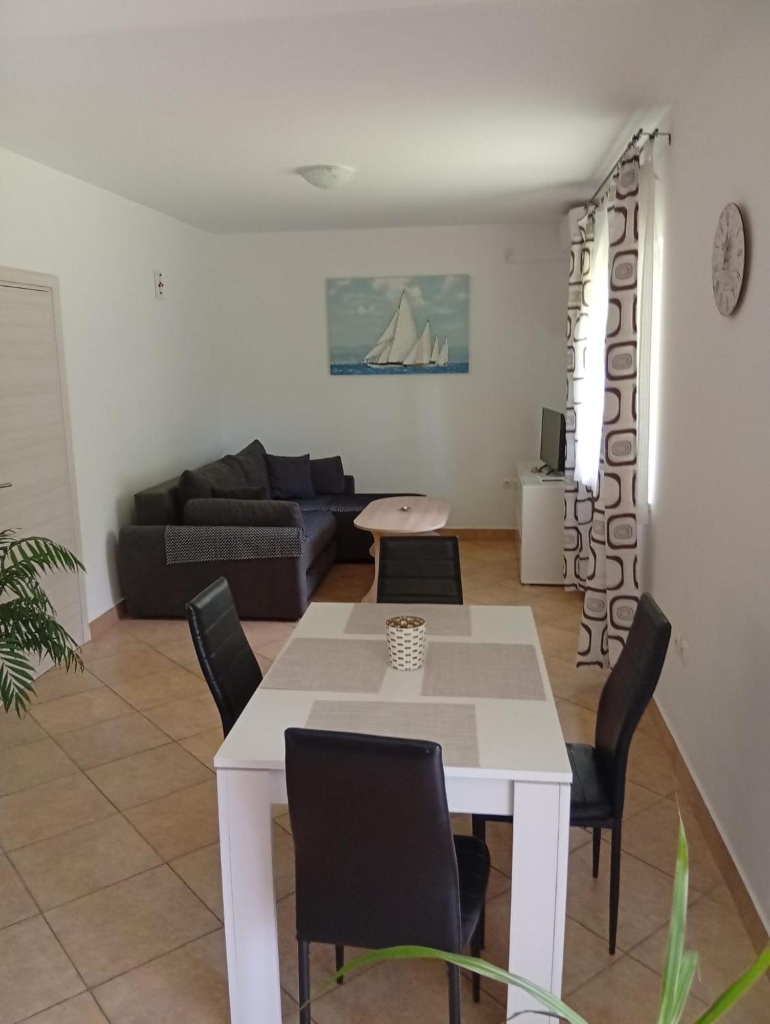 Apartman Zlatko *